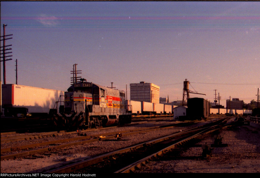 UPS trailer train heading south